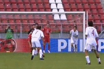 1622177548060029628.gif 赵旭日.gif