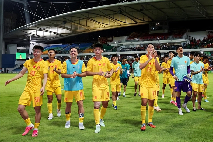 博鱼官网-2对手均没赢 国足险胜新加坡获3.25分 FIFA排名升至第92+亚洲第13|泰国队|塞尔吉尼奥|中国男足|谢文能|黄嘉辉_新浪体育_新浪新闻